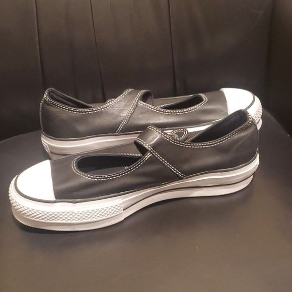 SOLD!! CONVERSE All Star Mary Jane Sneaker - Size 9 - Picture 3 of 10